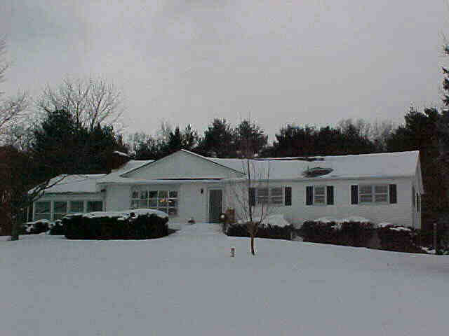 Building photograph for 30 BELL DRIVE